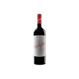 Pepe Yllera: Vino tinto de color rubí intenso, con aromas de frutas rojas y negras, especias y balsámicos. Boca sedosa, equilibrada y con final prolongado (1 Botella)